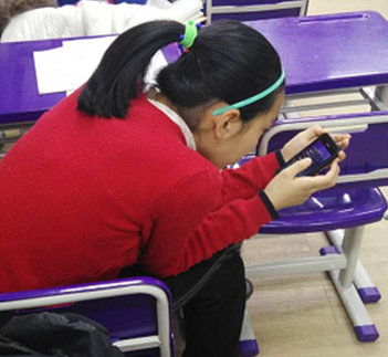 14少女颈椎老化程度相当于50岁 因经常玩手机导致 14少女颈椎老化程度相当于50岁 因经常玩手机导致
