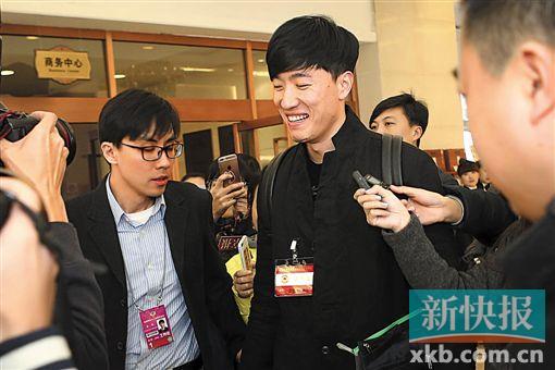 刘翔:建议学生每天坚持1小时体育锻炼