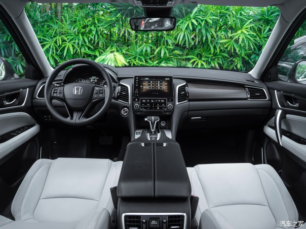 广汽本田 冠道 2017款 240TURBO 两驱尊享版 广汽本田 冠道 2017款 240TURBO 两驱尊享版