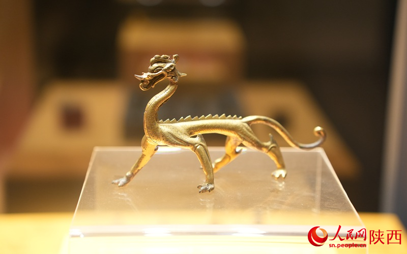 唐代·鎏金走龙。人民网记者 李志强摄