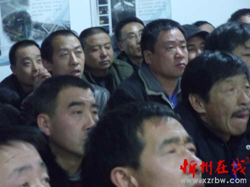 原平交警队办夜校为春运驾驶员充电-忻州在