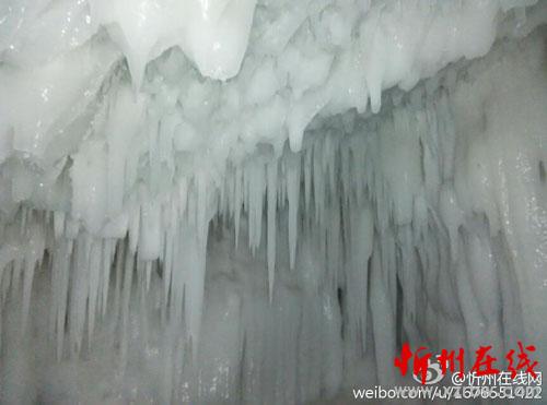网络媒体看忻州·芦芽山行采风团探访万年冰