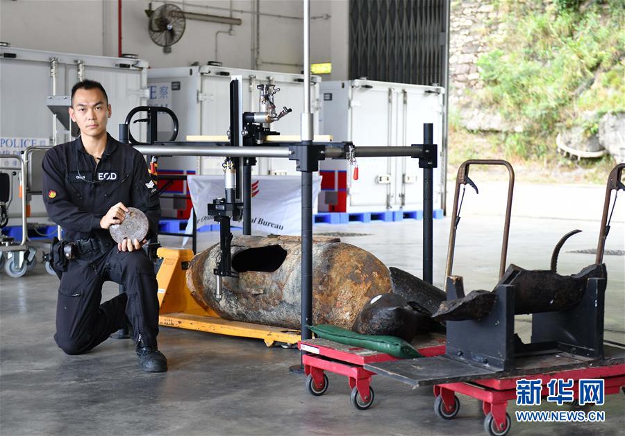 （港澳台&middot;香港故事&middot;图文互动）（7）用手触摸二战炸弹的人——访香港警方拆弹专家