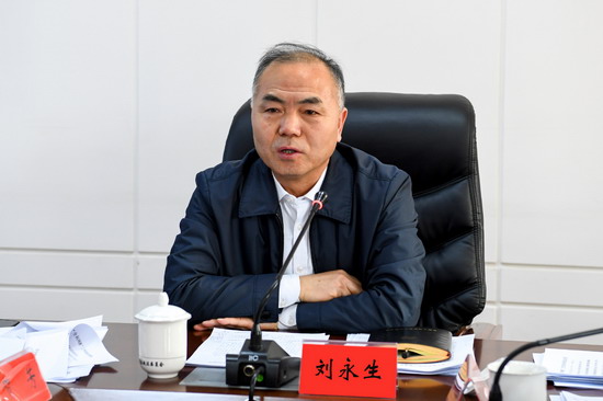 2514413677.jpg
