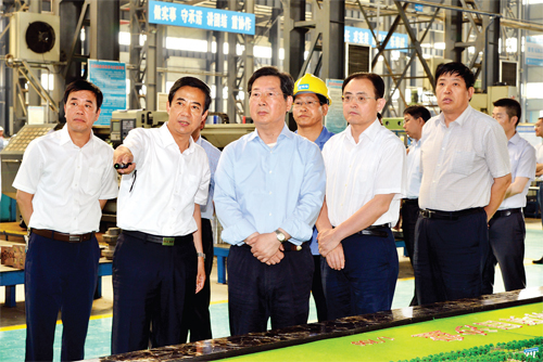 繁峙县局(营销部)精准扶贫助力西沟村致富