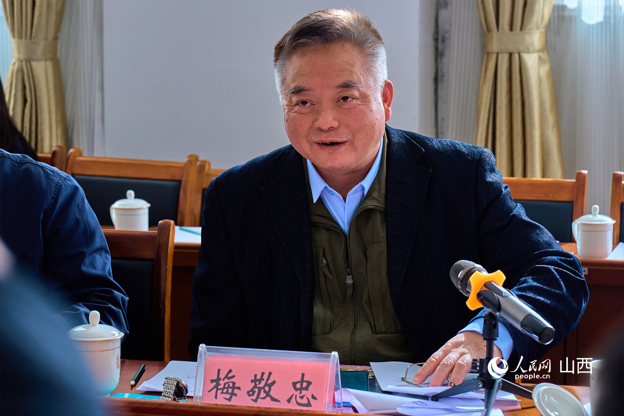 中央党校（国家行政学院）文史教研部原副主任、教授梅敬忠。人民网 张超宁摄