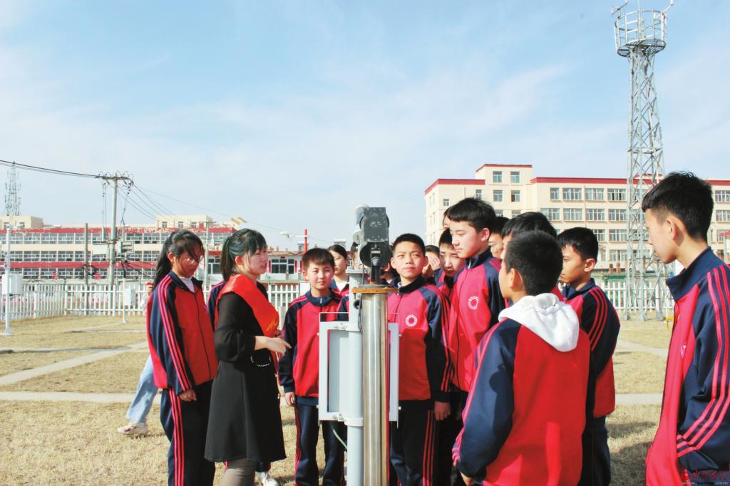 防灾减灾意识,偏关县气象局邀请偏关县第二中学初一学生前来参观学习