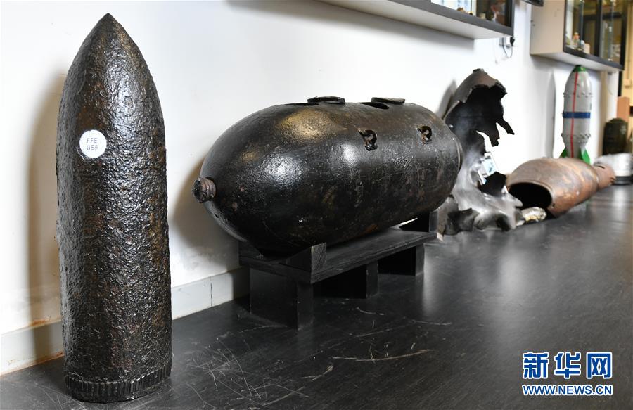 （港澳台&middot;香港故事&middot;图文互动）（8）用手触摸二战炸弹的人——访香港警方拆弹专家