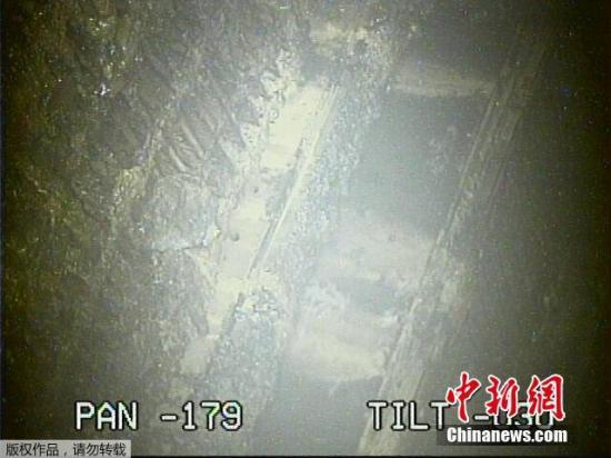 据悉，每小时530希沃特的辐射量足以在数十秒内致人死亡，同时也能在两小时内使深入反应炉拍摄图像的机器人停止运作，这再次凸显了取出燃料碎片的难度有多大。