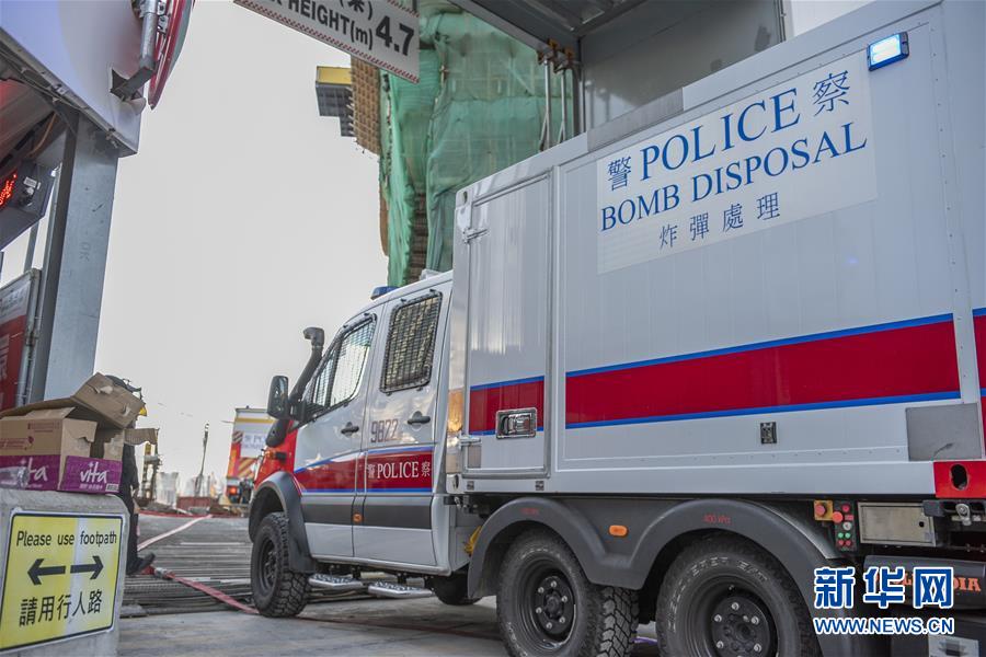 （港澳台&middot;香港故事&middot;图文互动）（4）用手触摸二战炸弹的人——访香港警方拆弹专家