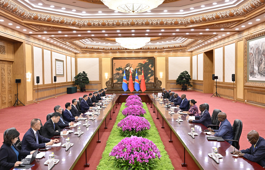 9月2日上午,国家主席习近平在北京人民大会堂会见来华出席中非合作论坛北京峰会的刚果(金)总统齐塞克迪。
